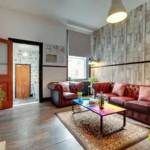 City 104 Apartment