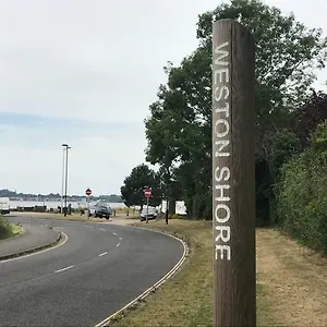 Apartment Weston Shore 